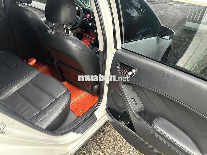 Kia Cerato 2014 1.6 AT Hatchback