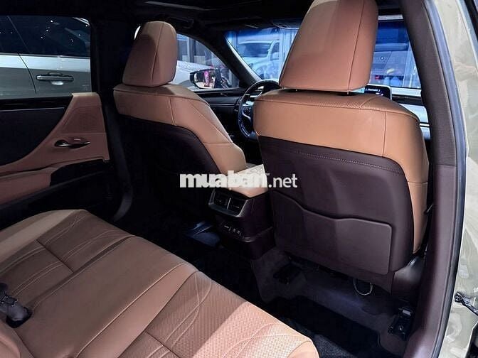 Lexus ES 2021 250 - 29000 km