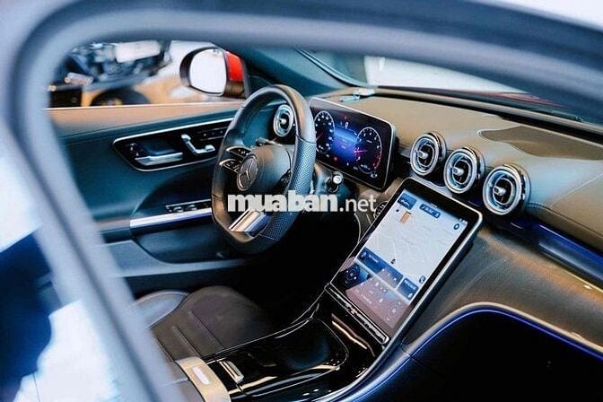 Mercedes Benz C Class 2022 C300 AMG - 22000 km