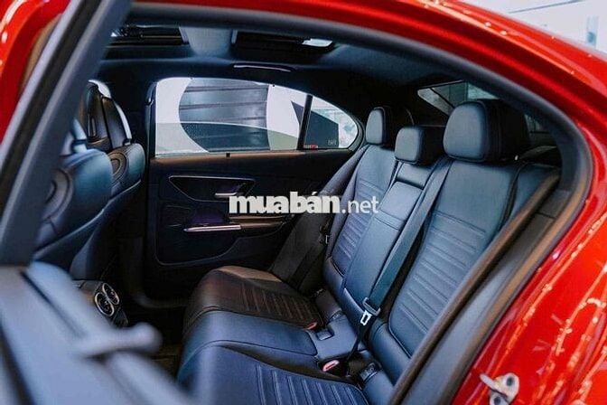 Mercedes Benz C Class 2022 C300 AMG - 22000 km