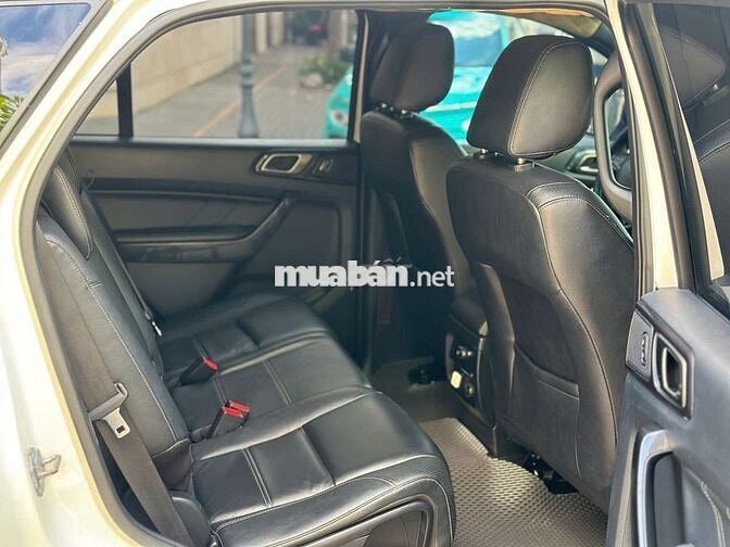 Chính chủ bán Ford Everest 2019 Titanium 2.0L 4x2