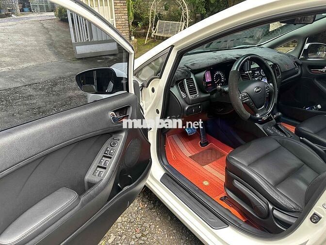 Kia Cerato 2014 1.6 AT Hatchback