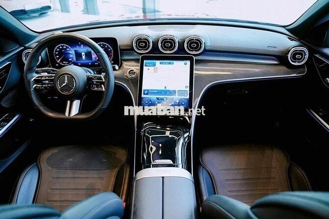 Mercedes Benz C Class 2022 C300 AMG - 22000 km