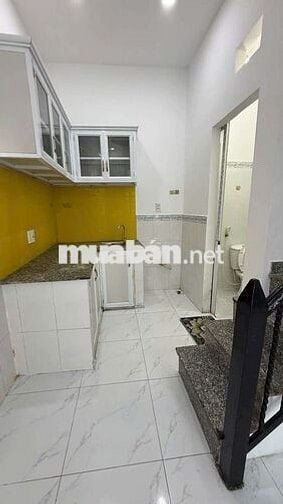 Nhã 1 Trệt, 1lầu, DT : 3.5mx7m=24m2. Sát MT Tô Ngọc Vân, ngay cây xăng