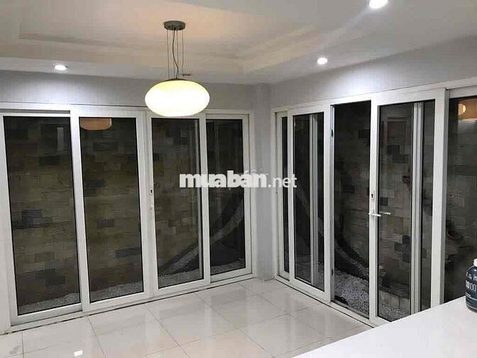 ✅ Cho Thuê Toà Nhà Hơn 300m2 DTSD Ngang Lớn Đường Oto_Quận 7