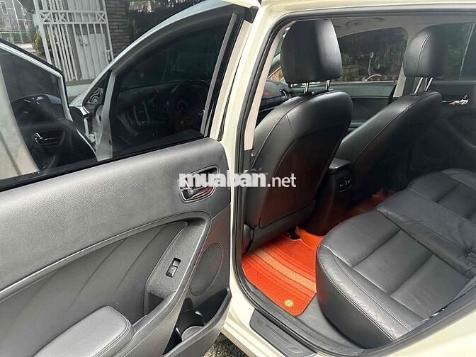 Kia Cerato 2014 1.6 AT Hatchback