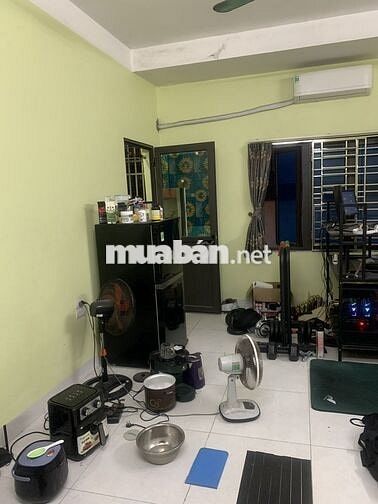 Cho thuê chung cư 35m2 tại mễ trì, cửa sổ thoáng, bếp riêng