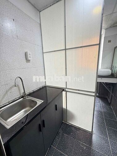 10p qua q1,5,7 Thang máy Studio Full nội thất Cho nuôi pet