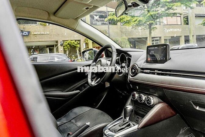Mazda 2 Luxury 2019 - xe gia đình, giữ rất kỹ