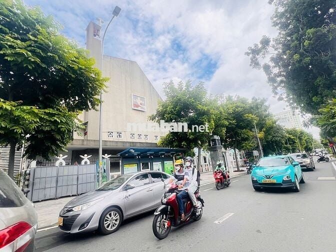 HOT HOT 1000M2 Sử dụng , Khu ĐAKAO Q1 , NGANG 18M , CHO KD NHÀ HÀNG
