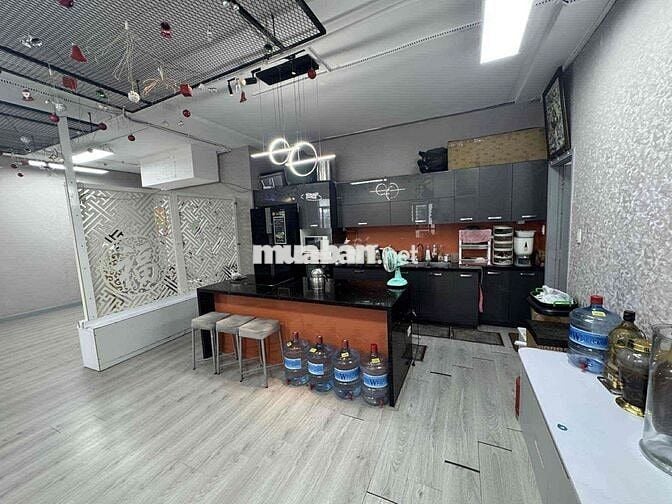 Căn hộ chung cư,diện tích 129m2,3 phòng ngủ,số 9 nguyên huu thọ