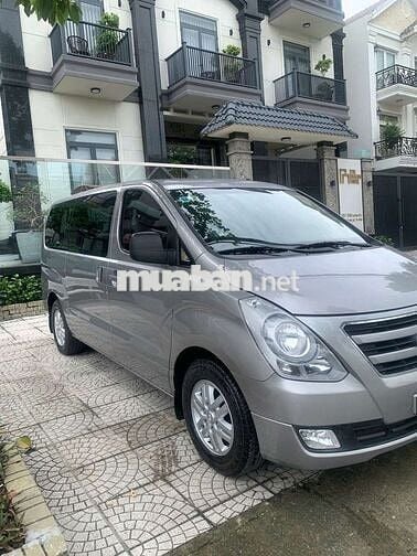 HUYNDAI STAREX 9 CHỖ MÁY DẦU SỐ SÀN SX CUỐI 2017