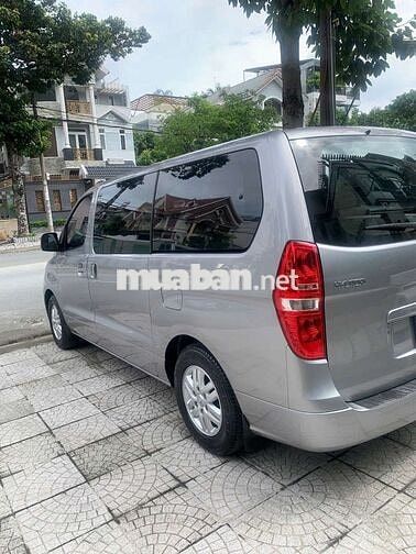 HUYNDAI STAREX 9 CHỖ MÁY DẦU SỐ SÀN SX CUỐI 2017