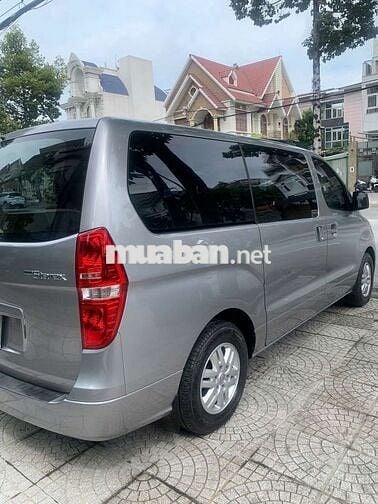 HUYNDAI STAREX 9 CHỖ MÁY DẦU SỐ SÀN SX CUỐI 2017