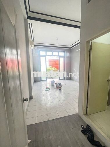 Mặt Tiền Đ. Bế Văn Đàn Sát Chung Cư Bàu Cát, Phường 14, Quận Tân Bình