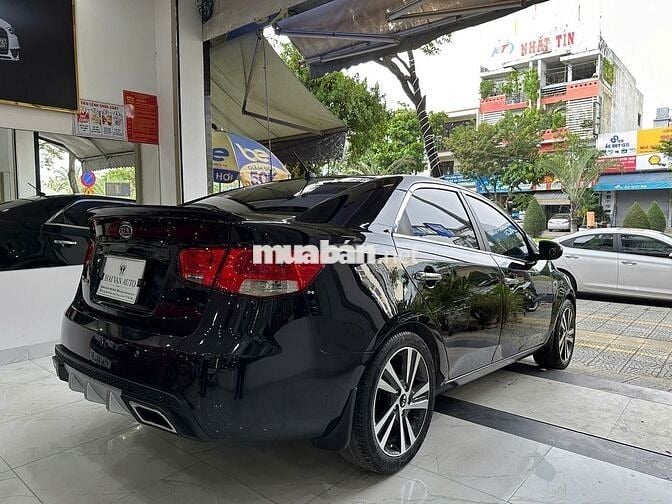 Kia Cerato 1.6 MT 2010