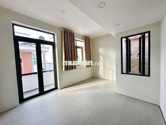 Nhà 3 mê 131m2 4 phòng thiết kế hiện đại tặng nội thất đi bộ tắm biển
