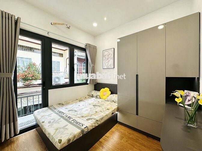 Bán nhà hẻm 3 gác khu Phan Xích Long ngang 6m 3PN căn góc sẵn nội thất