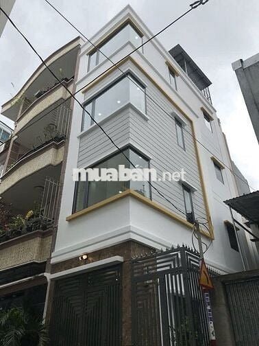 Cho thuê nhà góc Đoàn Thị Điểm 3.3x10m, 4 lầu 3pn giá 18 triệu