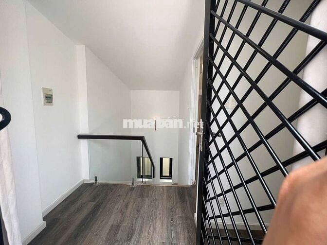 Hàng hiếm Nhà 3 tầng, mặt tiền đường 7m,nhỉnh 10tỷ,Lâm văn Bền, Quận7.