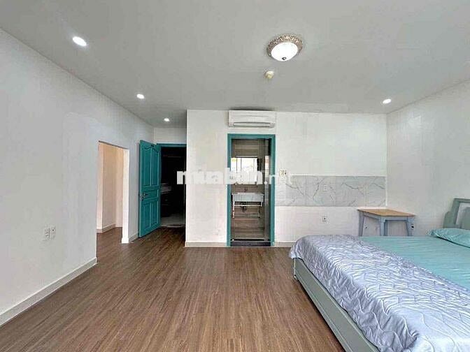 1 PN tách bếp, rộng 70m2, mặt tiền Lê Văn Sỹ, toà nhà có bảo vệ
