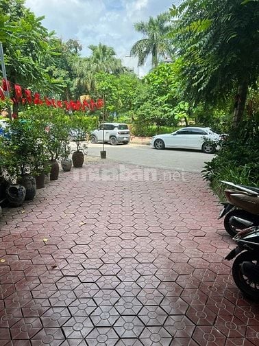 CHO THUÊ 3 TẦNG NHÀ MẶT TIỀN VƯỜN HOA TRẦN QUANG DIỆU, ĐỐNG ĐA, HÀ NỘI