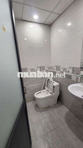Cho thuê nhà mới sát MT Hiệp Bình. Chỉ 6,5tr vào ở ngay. Có ban công