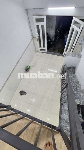 Cho thuê nhà mới sát MT Hiệp Bình. Chỉ 6,5tr vào ở ngay. Có ban công