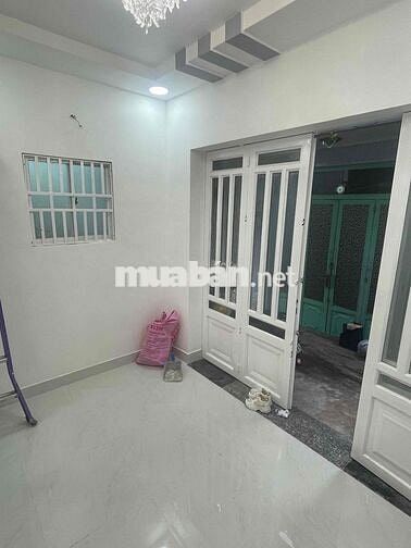 Bán nhà giá rẻ f15xQ8 ngay chùa Pháp Bửu.chợ Vạn Nguyên