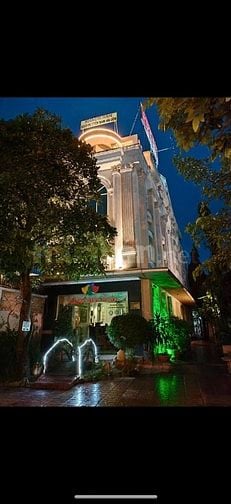 Bán khách sạn kiến trúc Châu Âu, vị trí đẹp 