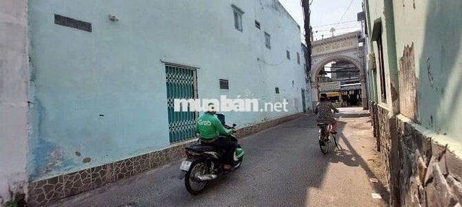 Chính chủ cần bán căn nhà 2 mặt tiền.khu sầm uất tiên kinh doanh mọi