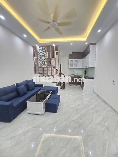 Nhà Đẹp Lĩnh Nam – Nhỉnh 6 Tỷ, 30m x 5 Tầng, Phân Lô