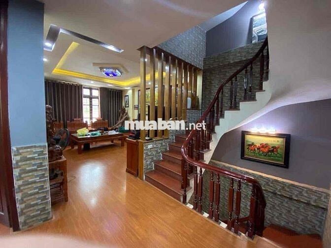 70M RA MẶT PHỐ CẦU GIẤY - 4 TẦNG KCCC - 45M - NHỈNH 11 TỶ
