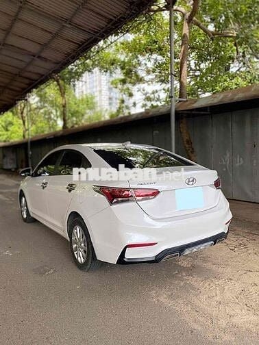 Hyundai accent số tự động