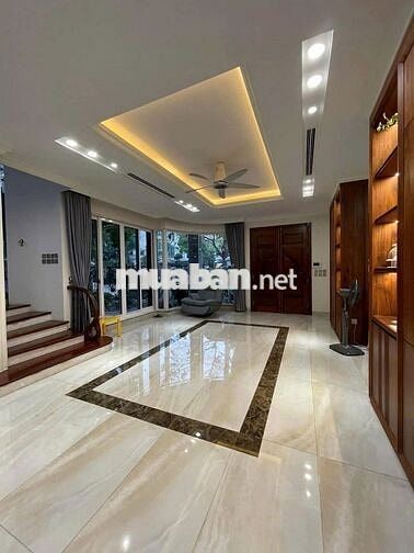 BIỆT THỰ SÂN VƯỜN NGANG 12M ĐỐI DIỆN VẠN HẠNH MALL, QUẬN 10