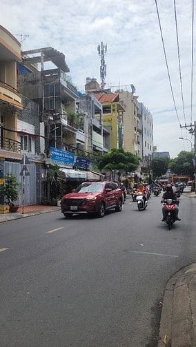 BIỆT THỰ CAO CẤP KHU K300- 9M × 20M - NHÀ 5 LẦU ĐẸP - GIÁ 54 TỶ TL