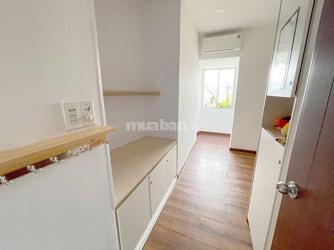 Chung cư 70m có thiết kế hiện đại có full nội thất cho thuê 14 triệu