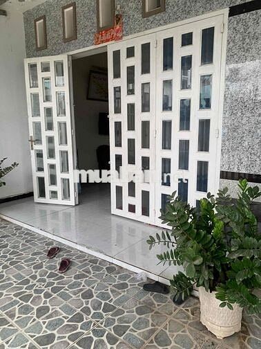 2 căn nhà cấp 4 lộ xe hơi tới nhà