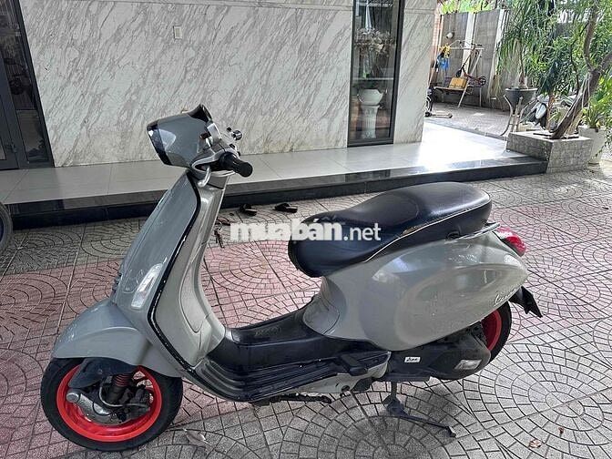 Cần bán xe Vespa Sprint 2018