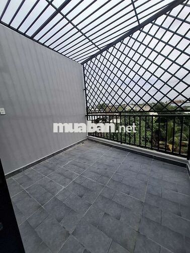 Nhà mới 1 trệt+1 lầu 5×24 nhỉnh 2 tỷ  kcn cầu tràm
