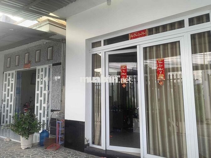 2 căn nhà cấp 4 lộ xe hơi tới nhà