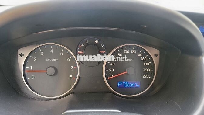 Hyundai i20 2011 1.4 AT - 100000 km