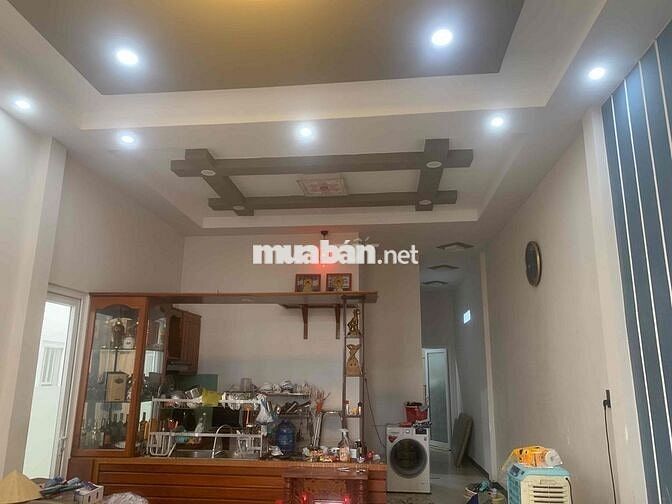 2 căn nhà cấp 4 lộ xe hơi tới nhà