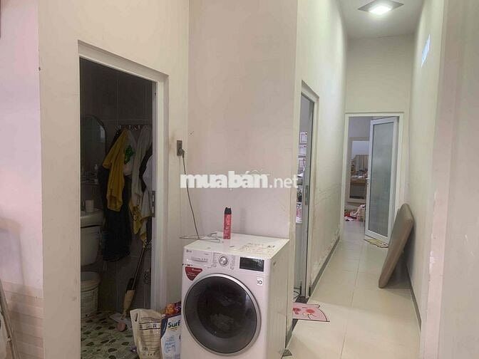 2 căn nhà cấp 4 lộ xe hơi tới nhà