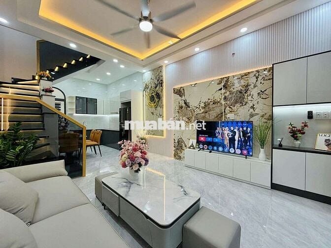Nhà 4x14m 5,38 tỷ nở hậu hẻm ô tô 3 phòng ngủ ở Lê Văn Thọ P11 Gò Vấp