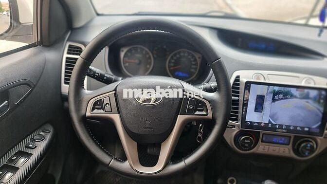 Hyundai i20 2011 1.4 AT - 100000 km