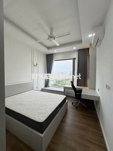 Cho thuê Penhouse Midtown Q.7, 4 phòng ngủ, nội thất cao cấp_ 4.000$