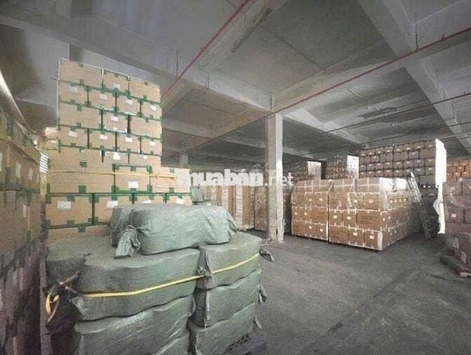 Kho ở Đường Lý Phục Man cần cho thuê gấp diện tích 600m2 đường cont