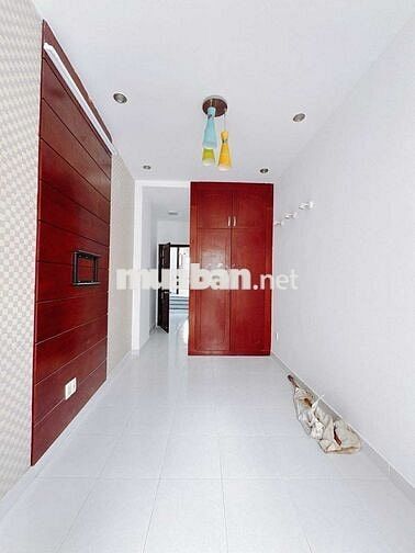 NHÀ ĐẸP 4 LẦU ĐÚC Q4- HẺM 4m- 47m2 - 5PN- KO QH- GIÁ 5 TỶ NHỈNH