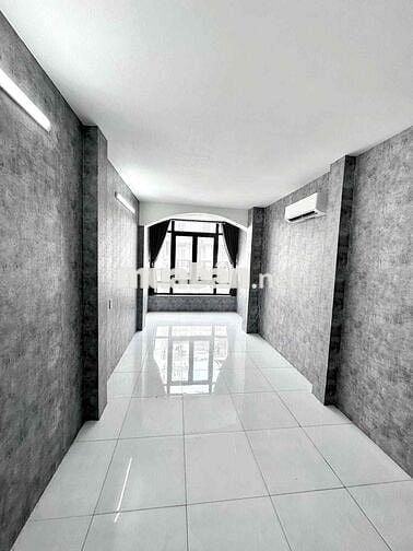 Cho thuê nhà đẹp Nguyễn Đình Chiểu Q3 – Trệt 4 Lầu, Giá 40 triệu tl